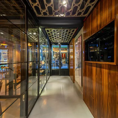 Orka Taksim & 4*
