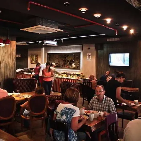 塔克西姆套房酒店 酒店 4*
