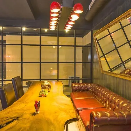 塔克西姆套房酒店 4*
