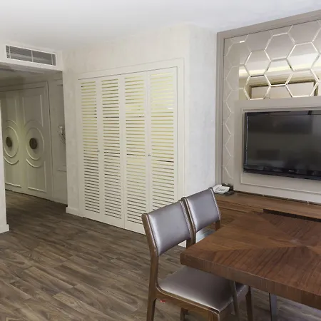 Hotel Taksim Galataport Frz Burak 4*